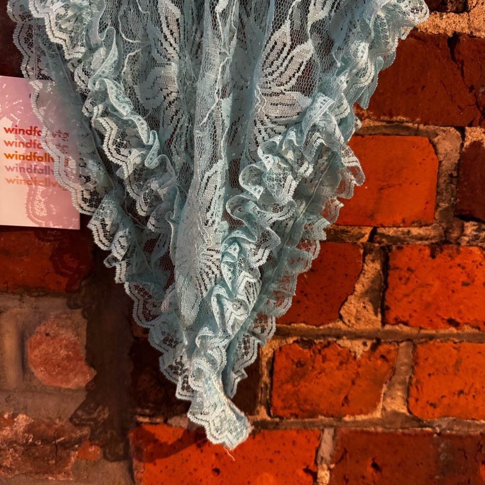 Vintage 1980s Lace Chemise in Soft Blue, One Piece, Deep V Style - Small - Picture 6 of 9